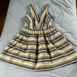 gently used we are a pet friendly home just cats